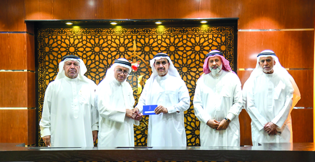 The Jaafari Endowments Directorate held its annual ceremony to honour the participating reciters and winners of the “Tilawat” ( Quran recitations) competition, which was organised throughout the holy month of Ramadan via the directorate’s social media platform. The event was attended by Jaafari Endowments Council deputy chairman Abduljalil Ibrahim Al Tarif and members.